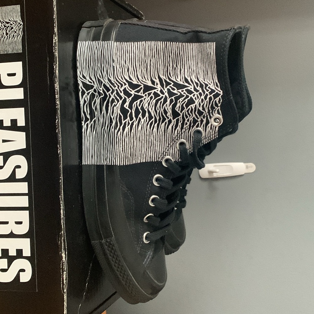 *SOLD* Pleasures x Joy Division x Converse Chuck 70s Hi.  Men’s size 7.5. - Picture 9 of 11